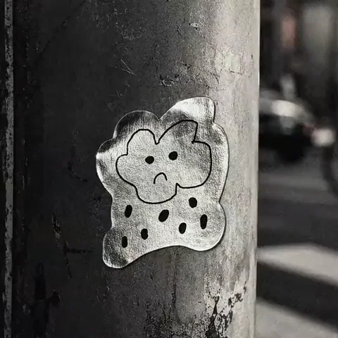 Cloud sticker